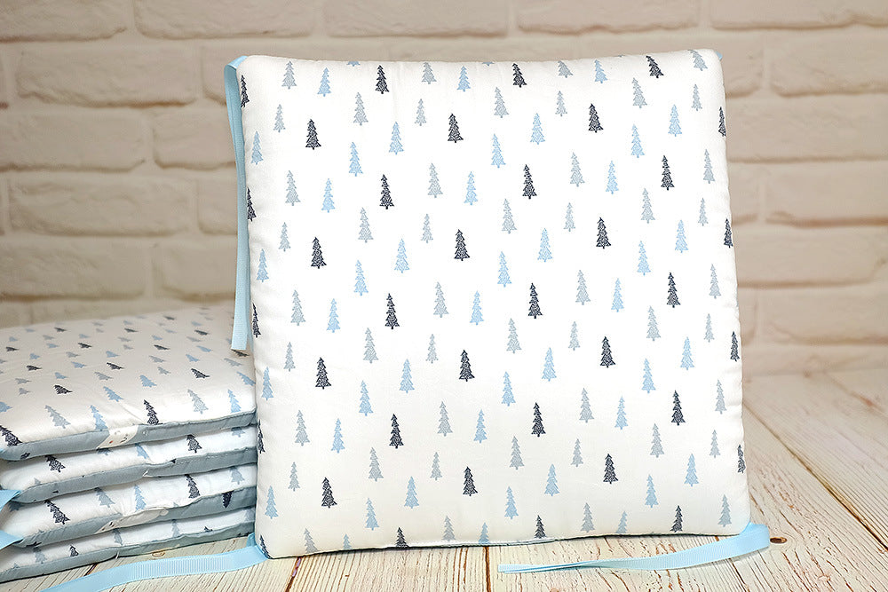 Pequeños árboles de árboles acolchados para bebés